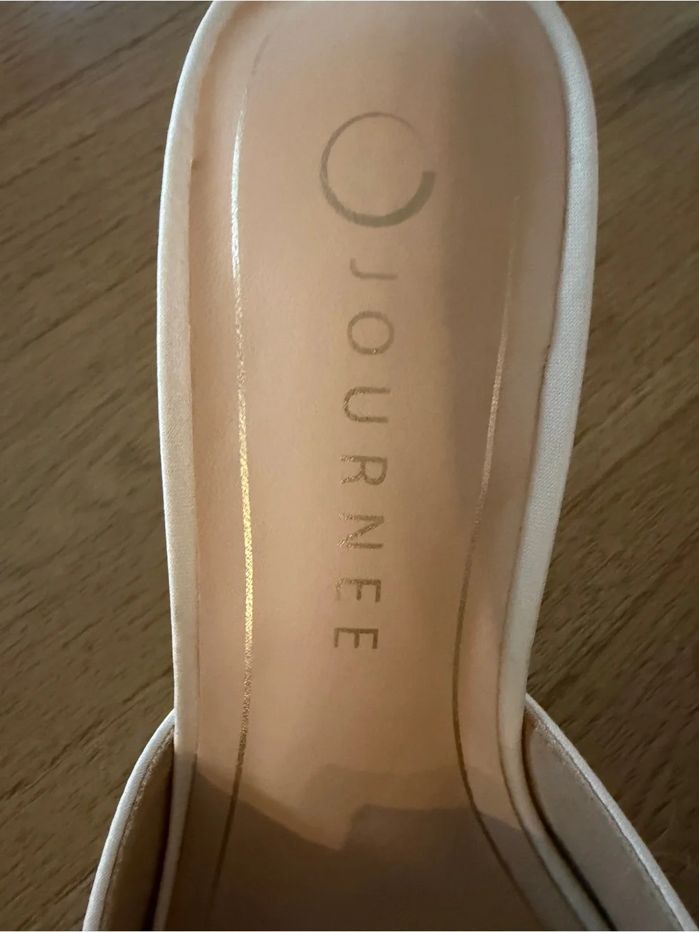 Journee Collection White Pointed-Toe Bow Mules Matte Satin